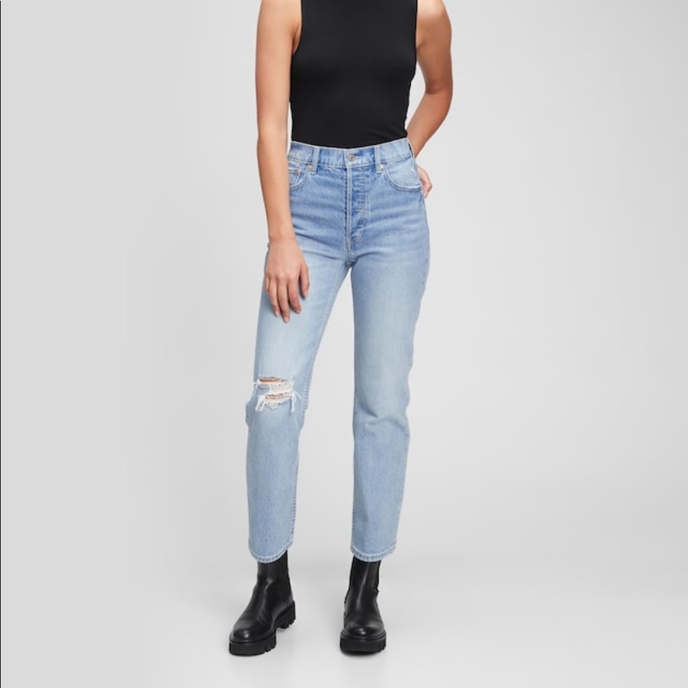 Gap High Rise Destructed Cheeky Straight Jeans with Washwell, Light Wash, Size 2